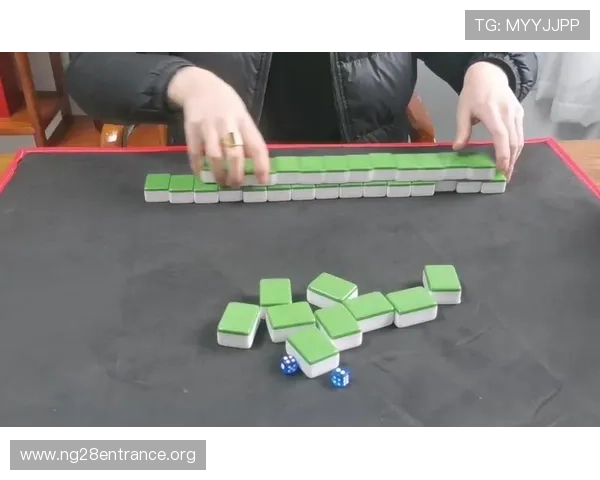 二八杠的夏天:夏季棋牌娱乐指南带你领略二八杠的魅力与夏日休闲新玩法 二八杠的夏天:夏季棋牌娱乐指南带你领略二八杠的魅力与夏日休闲新玩法